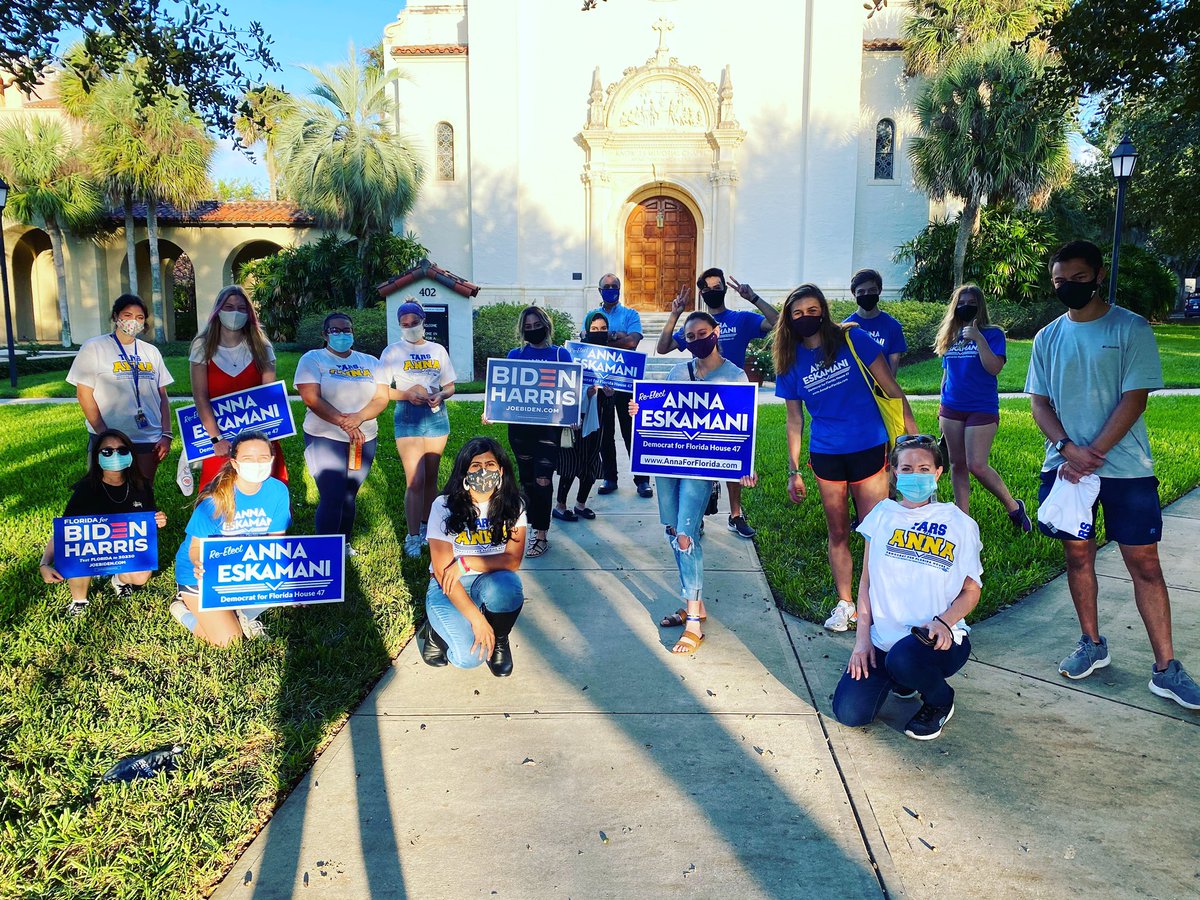 AnnaForFlorida's tweet photo. Launched an incredible Literature Drop focused on @rollinscollege students &amp; Winter Park with our interns &amp; Rollins College Democrats!! 

Grateful for our incredible volunteers— five more days y’all!! 💪🏽 https://t.co/Th80YQh14x