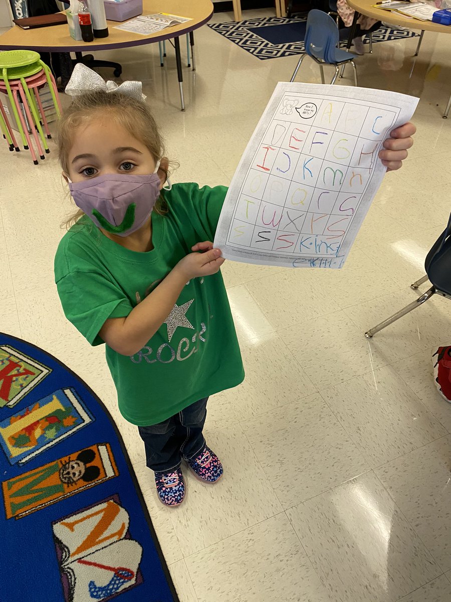 msmeaghansmith's tweet photo. We’ve had a busy but great first week f2f 💕 red ribbon week, the week before Halloween, and combining 2 classes was intimidating for sure but my class has really done so great! We’re still getting used to the changes, but are taking them in stride. #kinderlife #GoGators https://t.co/Dqau61i84C