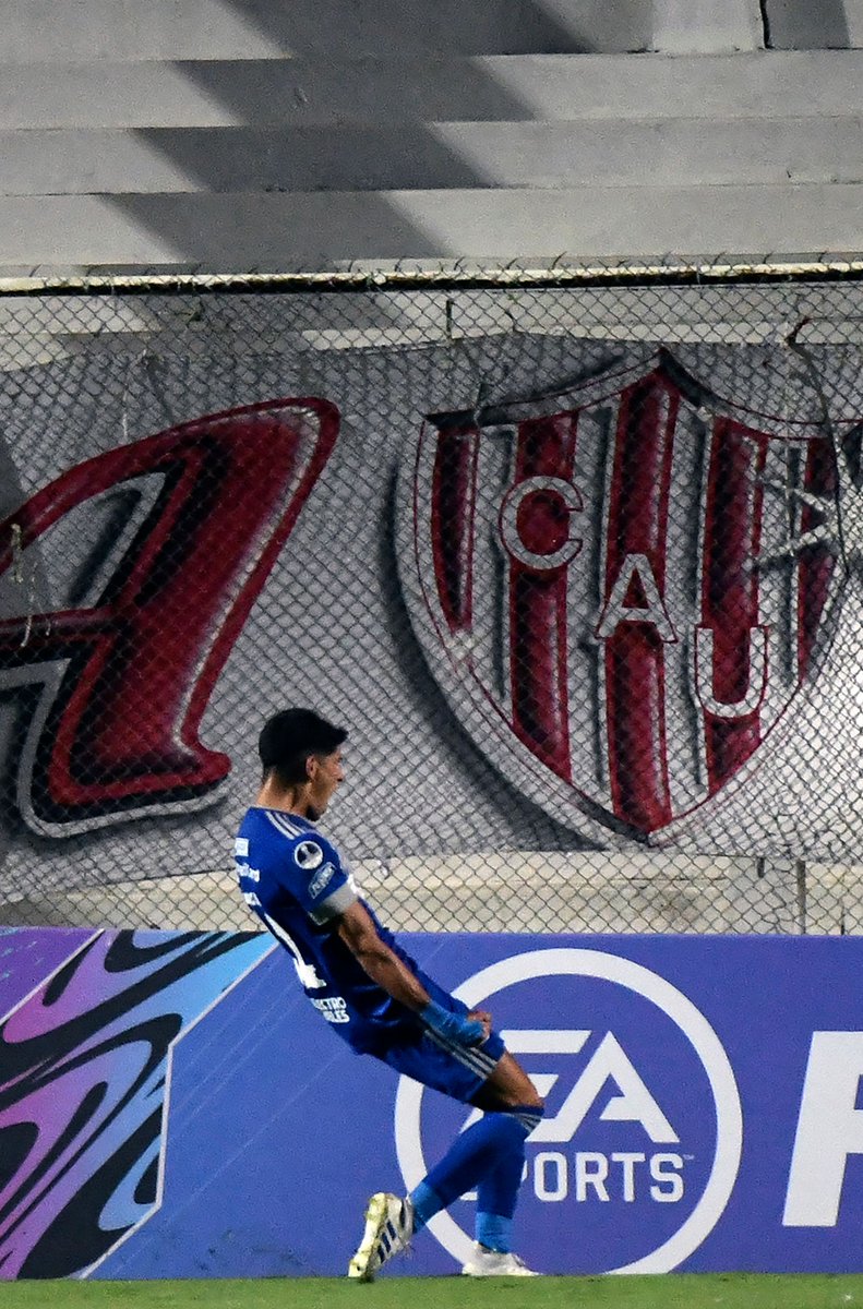 RT <a href="/marcadorec/">Marcador</a>.  ¡¡¡FINAL!!! Victoria balsámica de #Emelec ante #Unión de Santa Fe en partido de ida de la segunda fase de la Copa #Sudamericana ► ow.ly/QZdC50C6GR9