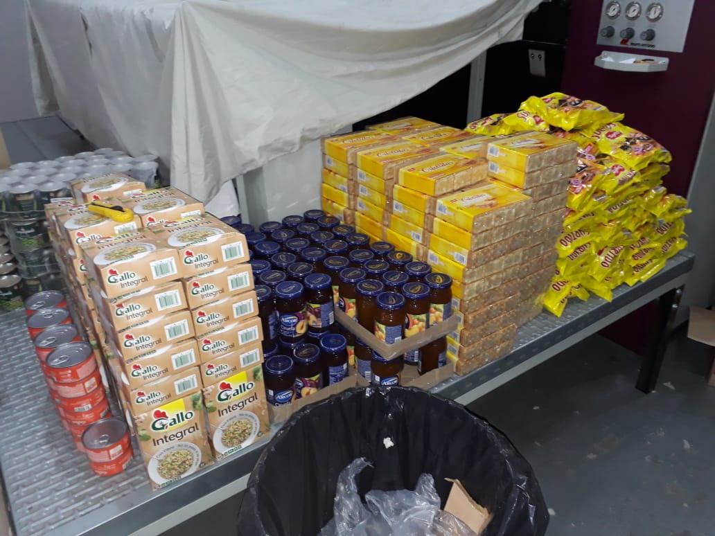 Gracias x este gran gesto para los compañeros de artecolor en estos tiempos tan difíciles <a href="/MuerzaRamon/">Ramon Muerza</a> <a href="/JoseMedinaSec/">@MedinaJose</a> <a href="/TorreGerman/">German Torre</a> <a href="/aldecoto/">alberto aldeco</a> <a href="/BuffonePablo/">Pablo Buffone</a> <a href="/yamildominguez3/">Yamil Dominguez Bianconi</a> <a href="/ClaudioPorto136/">Claudio Porto</a> <a href="/deday31/">Delia Villagra</a> <a href="/darioperu17/">Dario Peru</a> <a href="/hugomorales73/">Hugo Alberto</a>