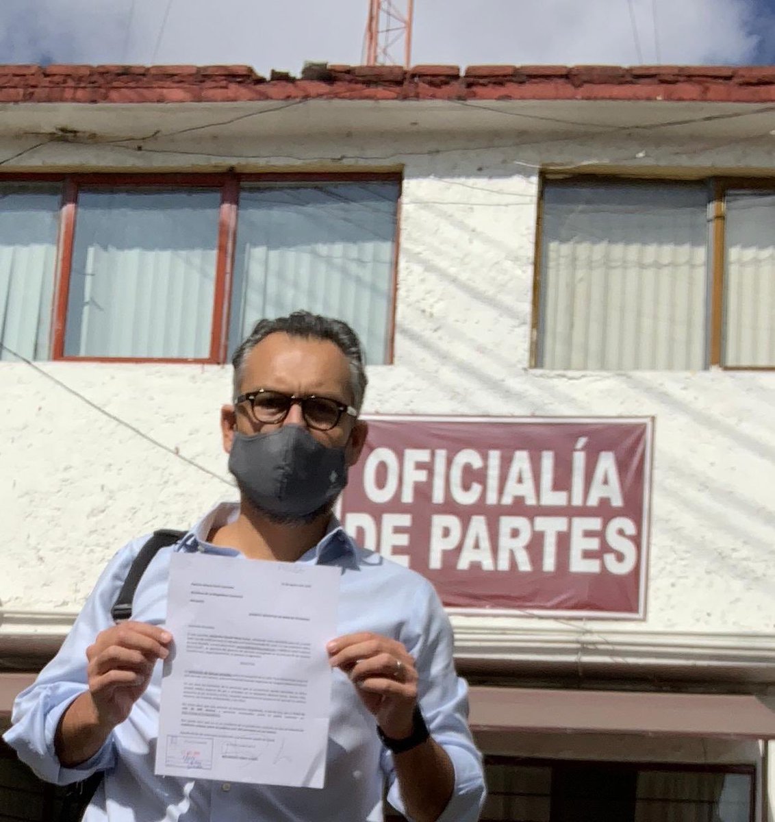 RutaElectoralmx's tweet photo. CDMX || Denuncian ciudadanos de “Rescatemos Contreras A.C” que encabeza Alejandro Pérez (@alexperezcorzo) la falta de servicios públicos en la @ALaMagdalenaC como falta de agua, luminaria y falta de atención a baches. 🤳https://t.co/JLOZrMZkPA https://t.co/OcnPpnmBko