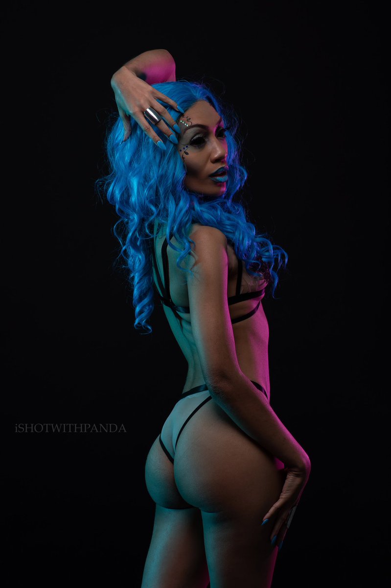 ishotwithpanda's tweet photo. #ishotwithpanda #BubbleButt #slimmodel #model #color #follow https://t.co/jonotn6uOW