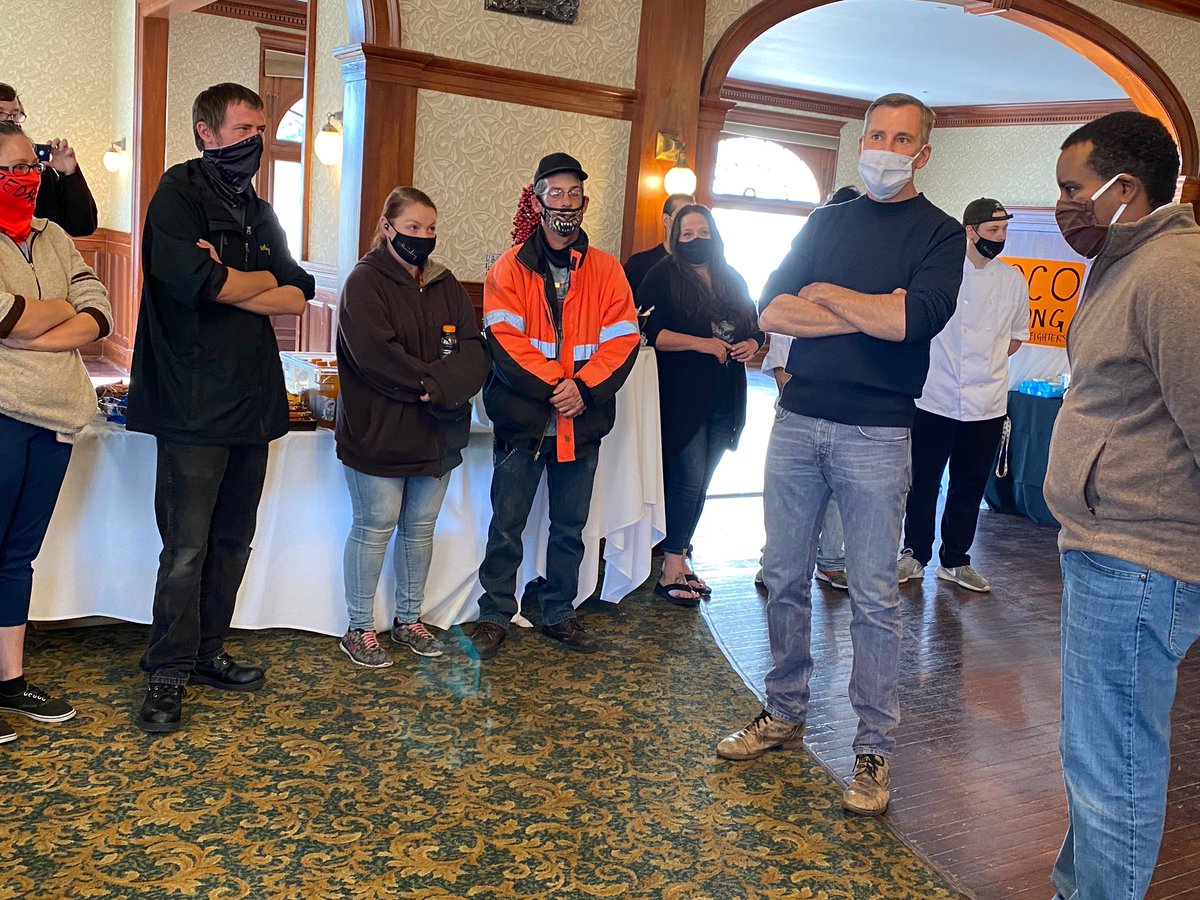 I was again reminded of the strength and kindness of our community as I met today with the staff at @StanleyHotel who stayed during the evacuation of Estes Park to serve the firefighters battling the #EastTroublesomeFire.

Thank you to everyone helping our state!

#ColoradoStrong
