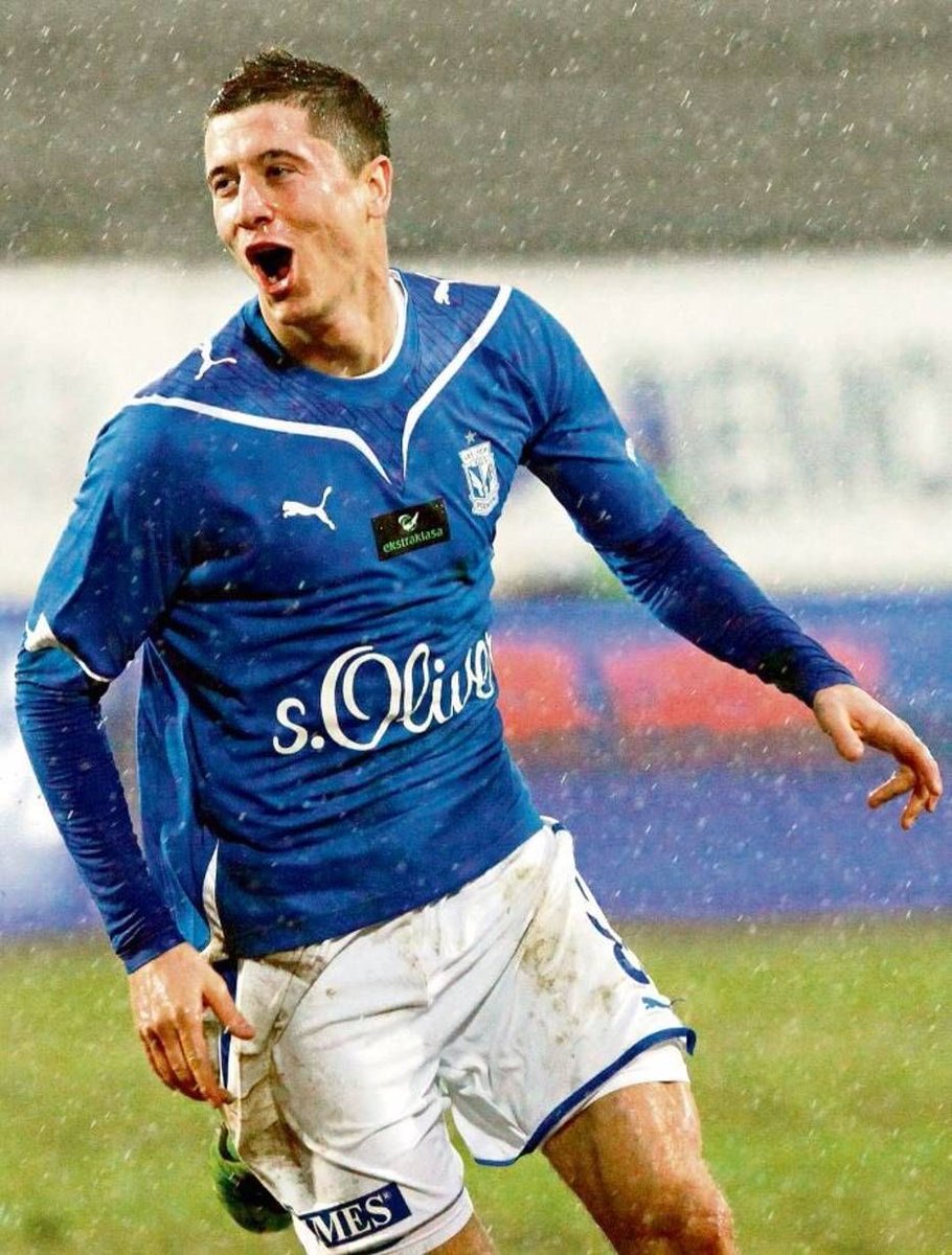 In June 2008 Lewandowski was offered to Sporting Gijon, who had been promoted to La Liga, after 10 years in tier two. The Spanish club rejected the proposal. Robert Lewandowski instead signed for Lech Poznan for 1.5m PLN.His first season at Poznan ended on 18 goals in 42 apps