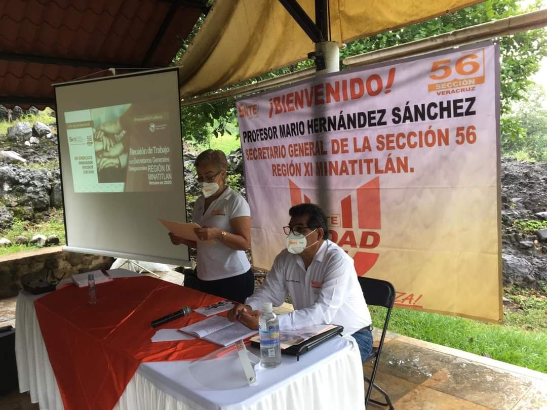 MarioHdez56Ver's tweet photo. Estuve en la Cd. de Acayucan,  compartiendo y revisanso las principales acciones que el @SnteNacional ha desarrollado en los últimos 9 meses del año en curso.
Asimismo, se realizó  un ejercicio que permitió identificar y analizar los retos que enfrentaremos en el futuro. https://t.co/rfLGjvaAA5