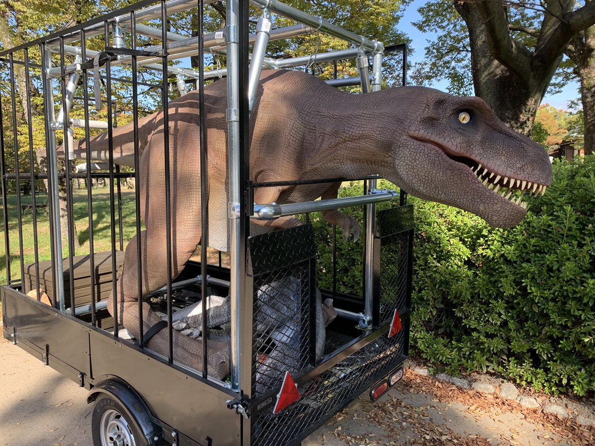 OsakaAnisonP's tweet photo. #オーパフォ 会場に恐竜が来ました🦖
イベントが始まると動きだすようです、、、 https://t.co/uG4sLnWlu9