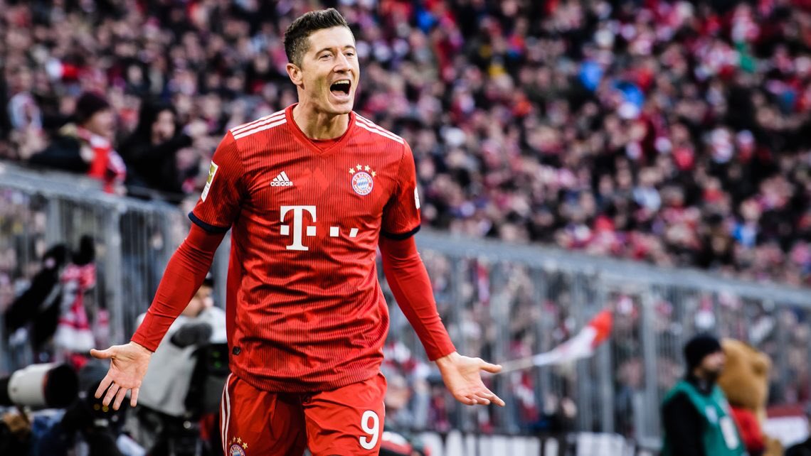 On the 2nd March 2019, with a goal against Gladbach, he became the outright top-scoring foreigner in the Bundesliga.His two goals against the foals, in a 6-0 win, pushed him ahead of former Bayern striker Claudio Pizzaro.Lewandowski: 197 Pizarro: 195