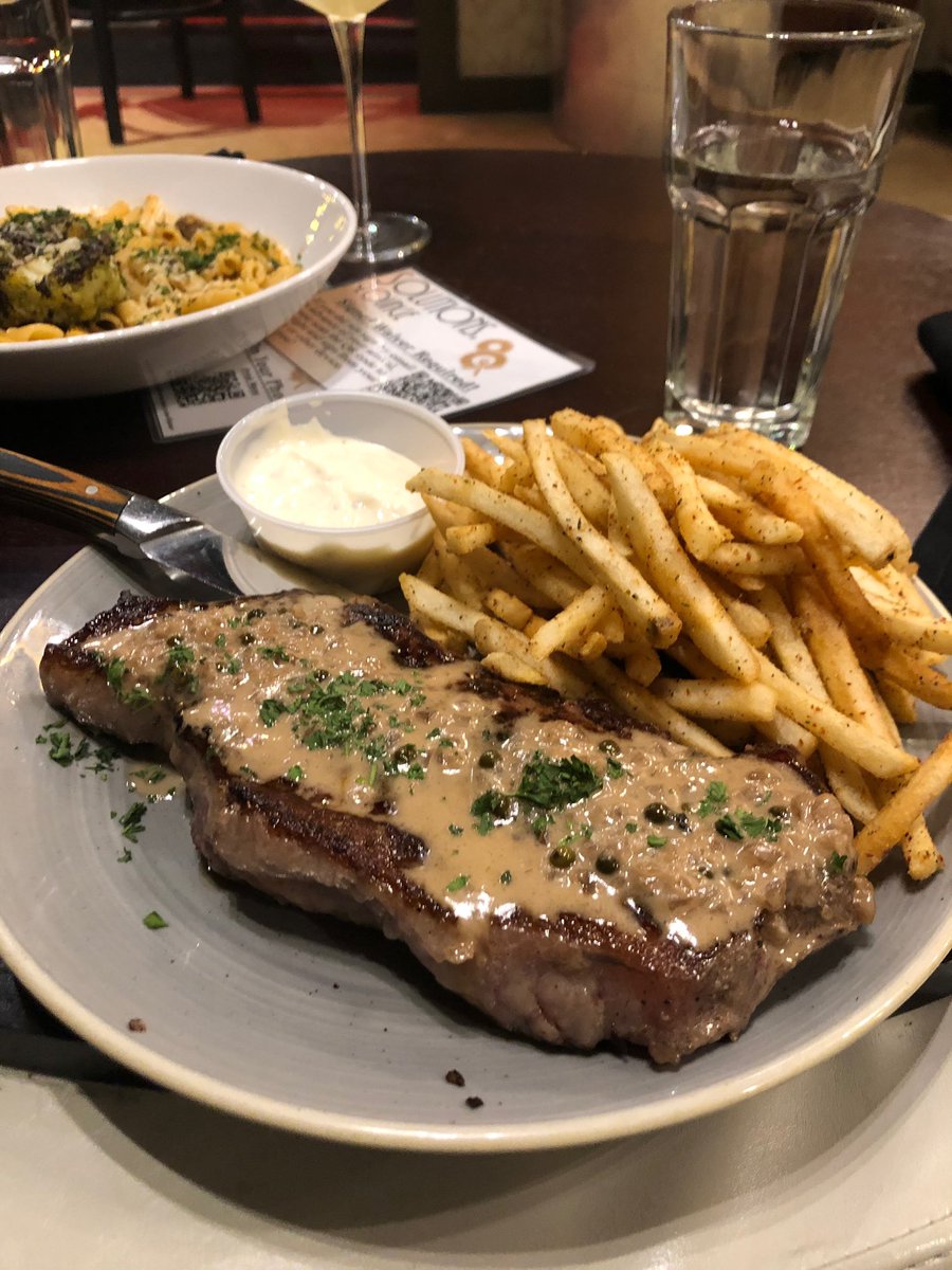 FiveAtlas's tweet image. Check out this new article on the Denver food scene in Five Points last weekend for Black Restaurant Week  by Ari Monet &amp;amp; Kwon Atlas! fivepointsatlas.com/stories/new-bl…