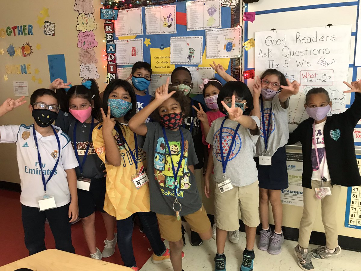 _sextoc's tweet photo. These kiddos are teaming up against drug! 🚫 #Sextonstars ⭐️ @MDE_Stars #RedRibbonWeek2020  #Togetherweshine https://t.co/yc8RZklD4z