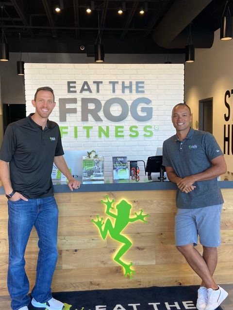 etffitness's tweet image. Co-Founder and CBO Bryan Clay and the rest of the Home Office team had a great time hosting Regional Developer and Franchise owner Ross M. of Manhattan, KS for a great training. We can't wait for Ross and Lauren to open the first ever Eat The Frog Fitness studio in Kansas.