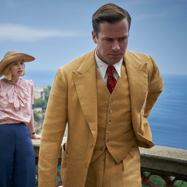 jongcha2's tweet image. Reminds me of another suit...I know it's not the same color but still....Hitchcock's version is untouchable