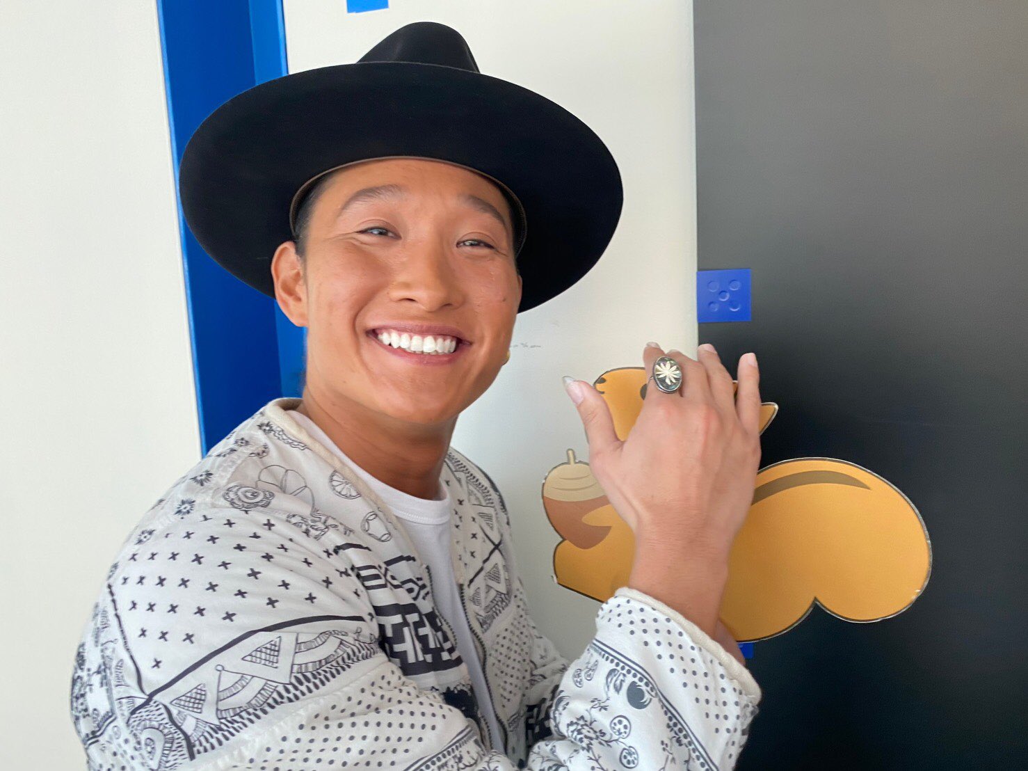 スッキリ 日本テレビ 29日の Harunaまとめ で 平井大さんがsnsで話題のアツアツのラブソング Stand By Me Stand By You をtv初生披露してくれました 心地の良いメロディと甘い歌声にほっこり みなさんのプレイリストに ぜひ 平井大