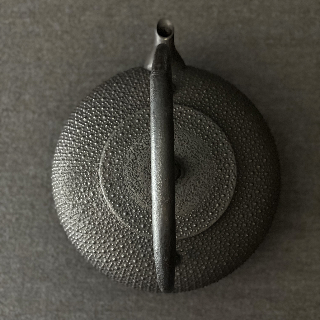 TeaDealers's tweet photo. Cast Iron Works By the Legendary Morihisa Studio - https://t.co/uiJUtUzk7L https://t.co/hAfVgSDKsX