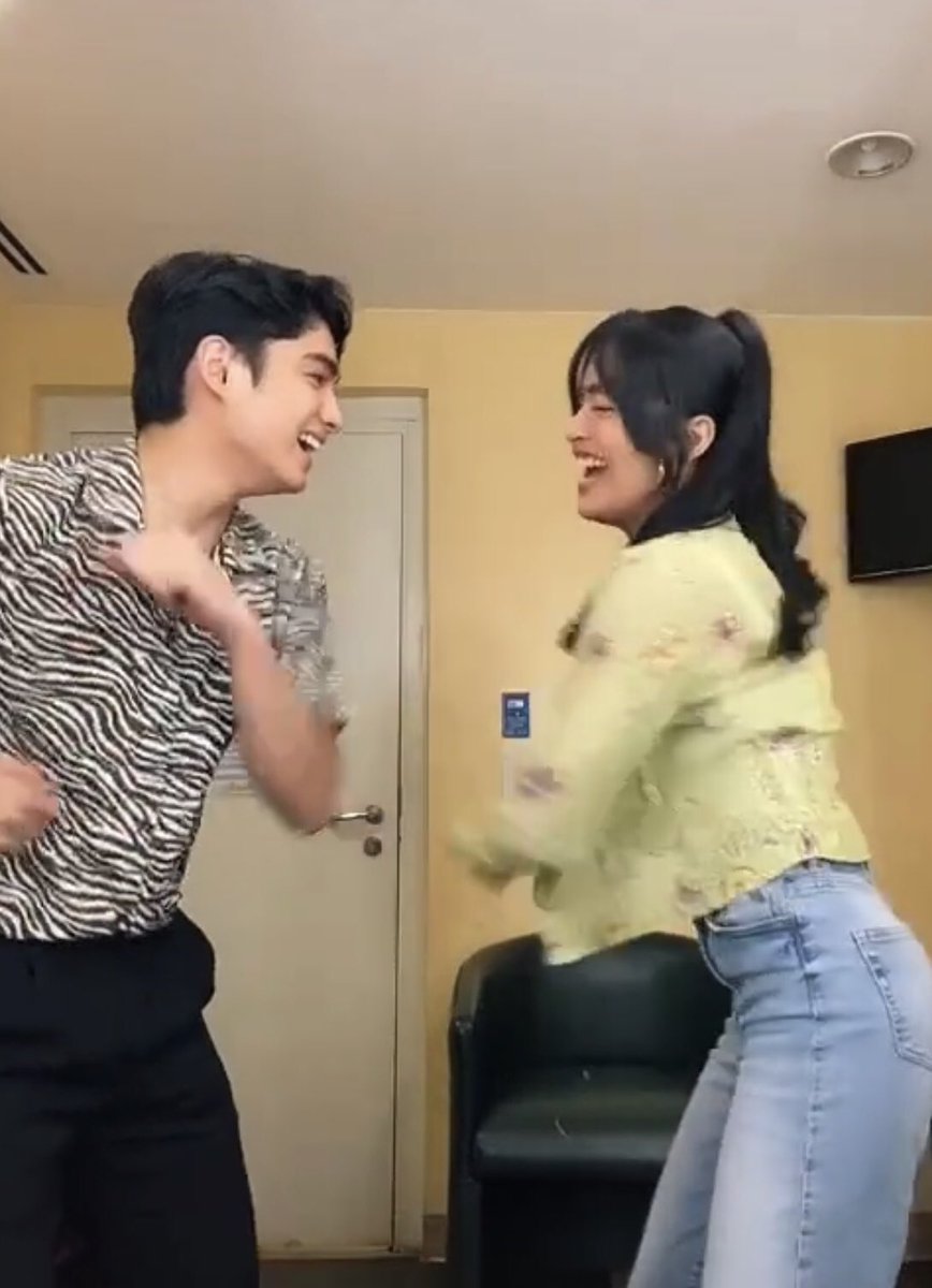 PatvoreeScoop's tweet photo. Goodmorning beautiful people of twitter!simulan po naten ang ating mga ng may ngiti sa ating mga labi at may kinang sa ating mga mata gaya ng mga anghel na eto🥰
@patrickquiroz_ @vivoree https://t.co/TzT6coooK7