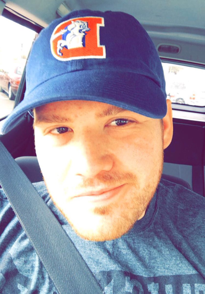 HowieMania's tweet image. Aortic dissection unexpectedly took my life 2/18/18. SO grateful I got to see The Cubs win a WS. I took this a few hours before I died. It’s hot here, TONS of Red Sox and Raiders fans here...My wife is widhostephanie@gmail.com. Don’t Stop Believin! #gocubsgo