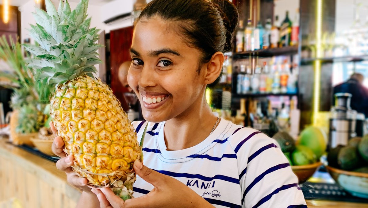 Ohhhh Nadi ⪢ we're doing this 💛🍍💛🍍💛🍍💛🍍
The bar menu is the perfect balance of fresh ⪡ healthy & BOOzy 👻 WEEKEND WANDERLUST ⪢⪢⪢ Pineapple Edition ⪡⪡⪡
#boozy #dinnertonight #drinklocal #fiji #foodie #kanufiji #kanugastropub #mixology #nadi #yum https://t.co/zwcWuK7169