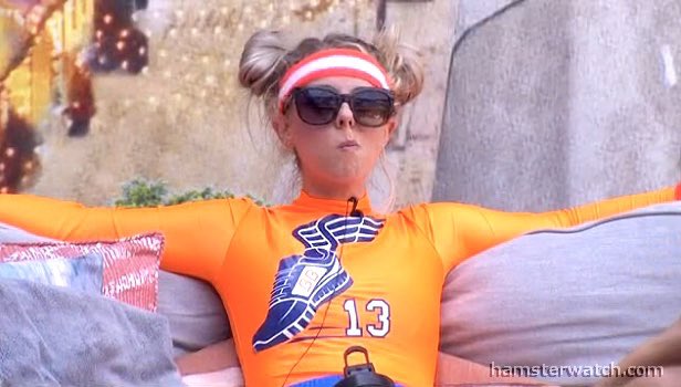 theRavenFritz's tweet photo. I’ve been a fan of @nicole_franzel since day 1. Made some of my favorite friends over the past 6 years. Wasn’t the way I wanted her BB career to end, but she’ll always be my favorite houseguest ever. I can’t wait to see what the future has in store for her. #TeamCoconuts #bb22 https://t.co/bSDtYJ8nZL