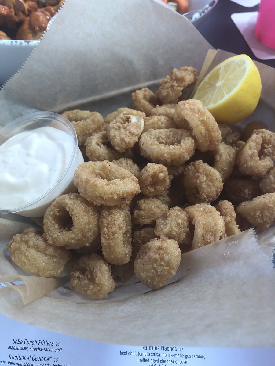 SAMSaysMiami's tweet photo. I’m not sure if it’s because it’s been so long since I’ve been outside or does @Loews_Hotels definitely make the best calamari I have had in a long time 🤣👏🏽 #NautilusPoolBarAndGrill #PoolSnacks #LoewsHotels #Miami #Love The Aioli Sauce 👏🏽 #Foodie https://t.co/qKeSN69qlT