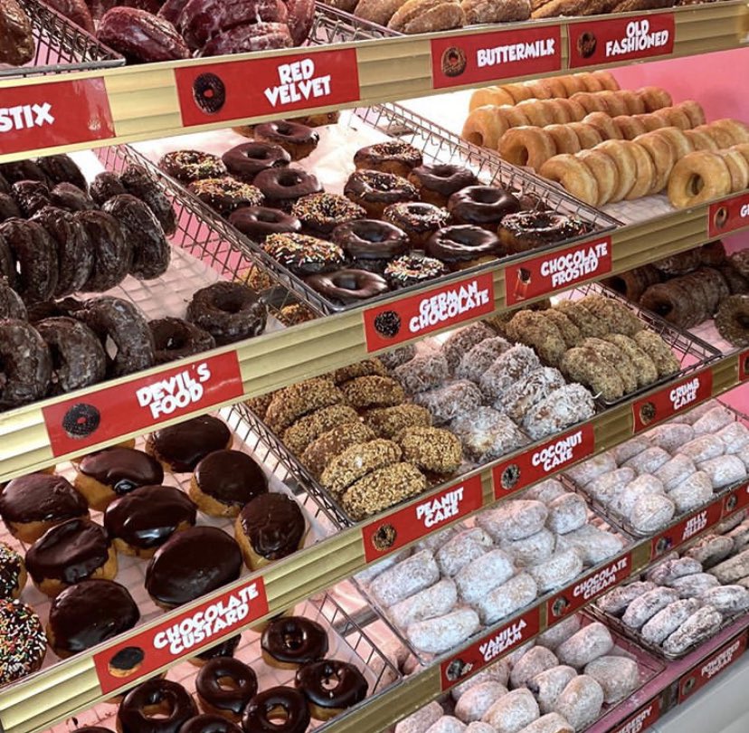 buckeyedonuts's tweet photo. Who wants a free dozen fer u and a friend?!? Tweet us a reply with their name and maybe we’ll make it happen for you and yer MATE! 🍩❤️ https://t.co/XUuo0Q1R5m