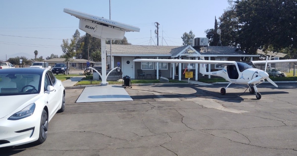 Pipistrel_USA's tweet photo. BREAKING NEWS

Today in Reedley CA , we successfully charged an Alpha Electro along with a Tesla and Zero motorcycle all at the same time with the Beam solar powered portable off-grid EV charger.

More info to follow.

#PipistrelUSA #pipistrel #AlphaElectro https://t.co/rLAu00590v