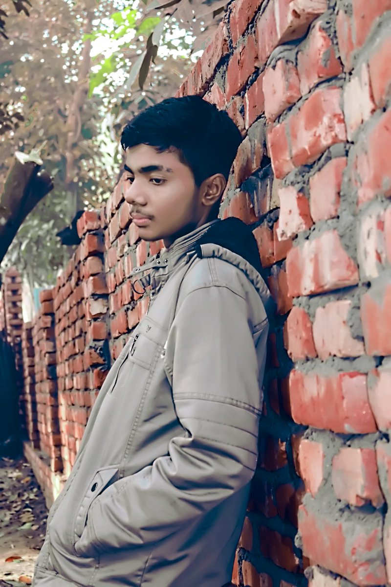 TagorHt's tweet photo. old on 12.14.2017
Start where you are. Use what you have. Do what you can😁✌️
Credit: JB Jisan Khan Jihad(lover) https://t.co/1IYjNbhkJv