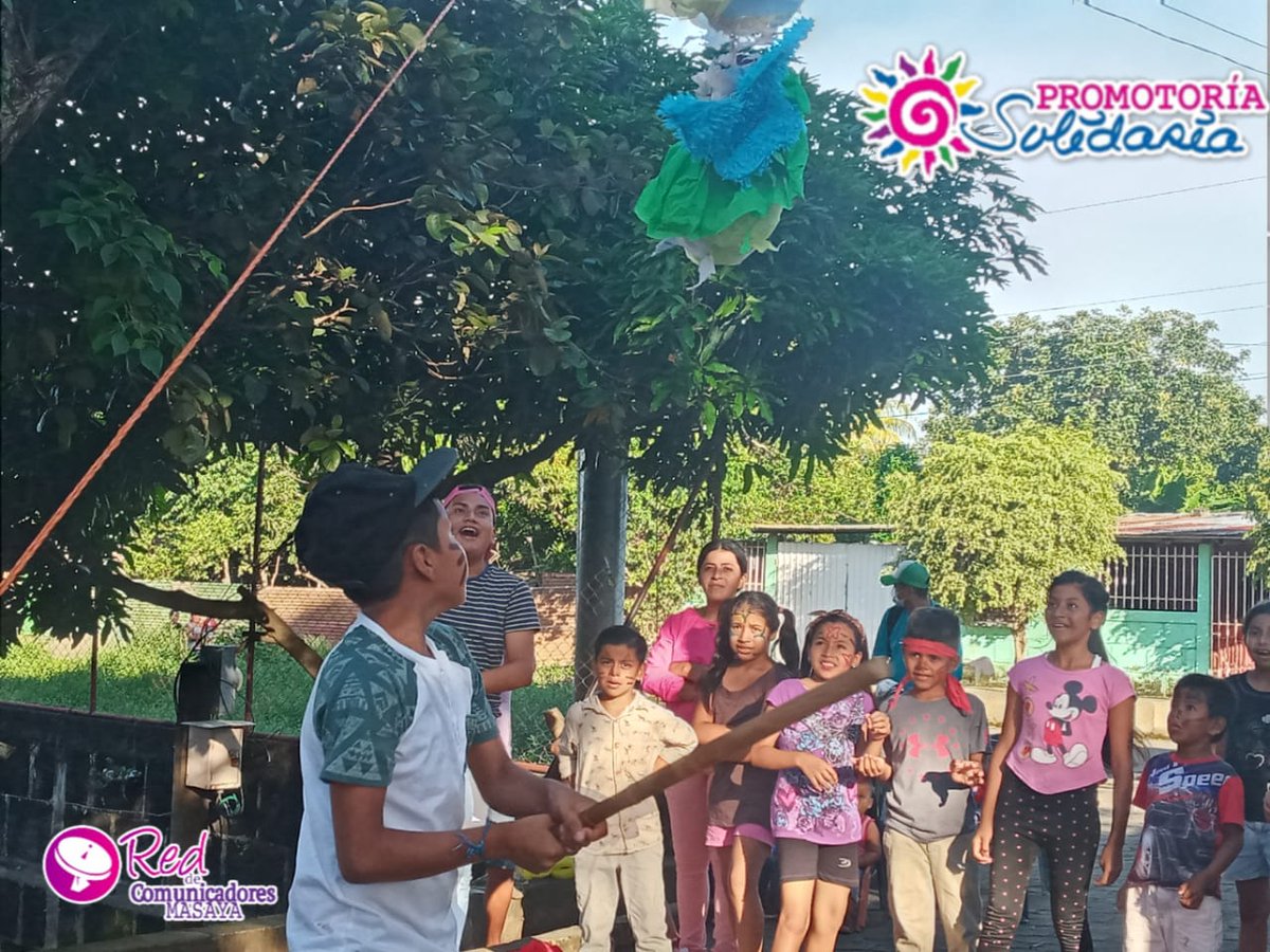 masaya_red's tweet photo. #Monimbo.

Promotoria Solidaria de Juventud  Sandinista 19 de Julio del Distrito II, Realizó quiebre de piñatas en el Sector Arenal, con el Objetivo de Promover el amor ,el cariño y la solidaridad en la comunidad.

#InsurrecciónDeLaEsperanza. https://t.co/6CNYxGkhtb