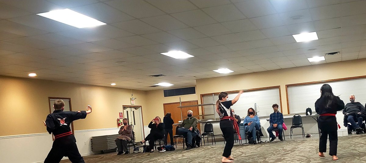 dragonunityma's tweet photo. Our red belts testing for their next belt!

#USAStrikingArts #taekwondo
#BeltTesting #martialarts https://t.co/YyfmtP88cQ