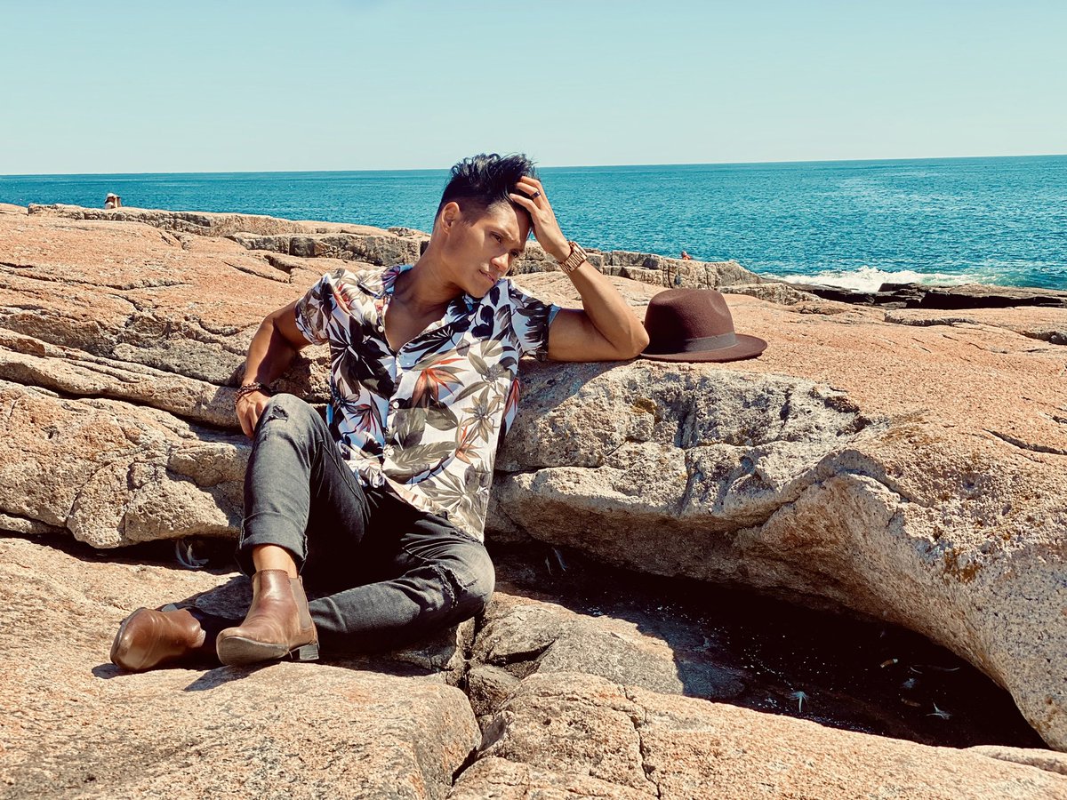 Master_Wain's tweet photo. 2020 over yet? #photooftheday #ootdfashion #ootd #fashion #style #mensfashion #menswear #mensstyle #style #whatiwore #instastyle #photography #photoshoot #malemodel #model #fashionmodel #model #expressmen #express #asos #menwithstyle #menwithclass #hatstyle #patternshirt https://t.co/6IUXF8ktnN