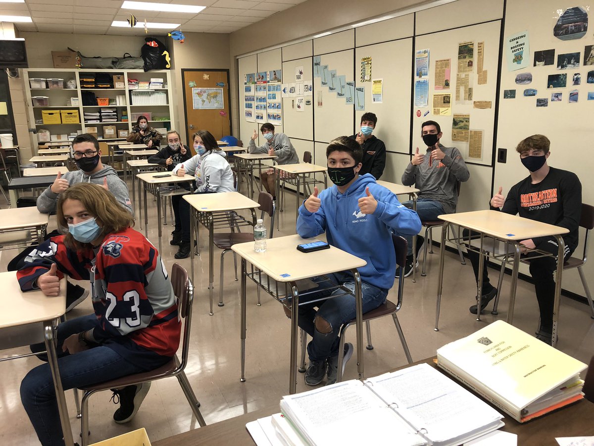 hopeckowalewski's tweet photo. 330+ slides in the American Red Cross Lifeguard course and this is the last one! #LifeguardCandidates #BobcatLove #BobcatProud #WorkingHard #PluggingAway https://t.co/T49xlkMAXN