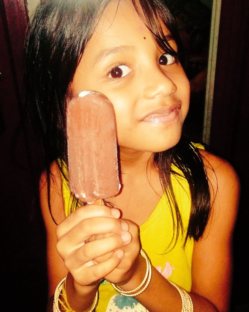 abhayBoroBsty's tweet photo. 🍦😋😋😍 https://t.co/x8IGOqnkgW