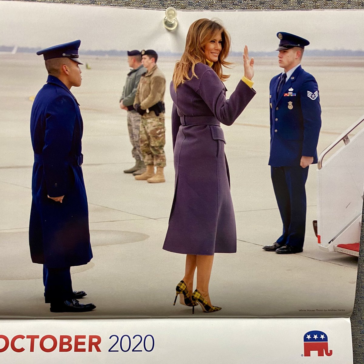 VFM_107's tweet photo. We should all admire that airman’s self-control and discipline. https://t.co/GfTDlc5e3T