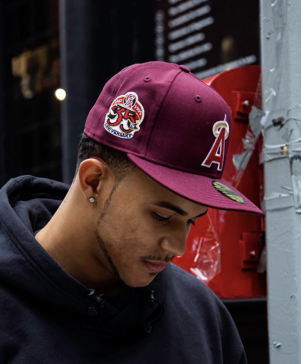 Hey gang! Tomorrow morning at 11 AM PST 🕚
Be sure to get your glasses and shake ya asses, because we’ve got a delicious case of Merlot to crack open. 🍷
Introducing the Custom Merlot MLB Patch Collection!!! 21 teams will be available PLUS Insider Access!!! 🧢 https://t.co/ScR2CzgE1F