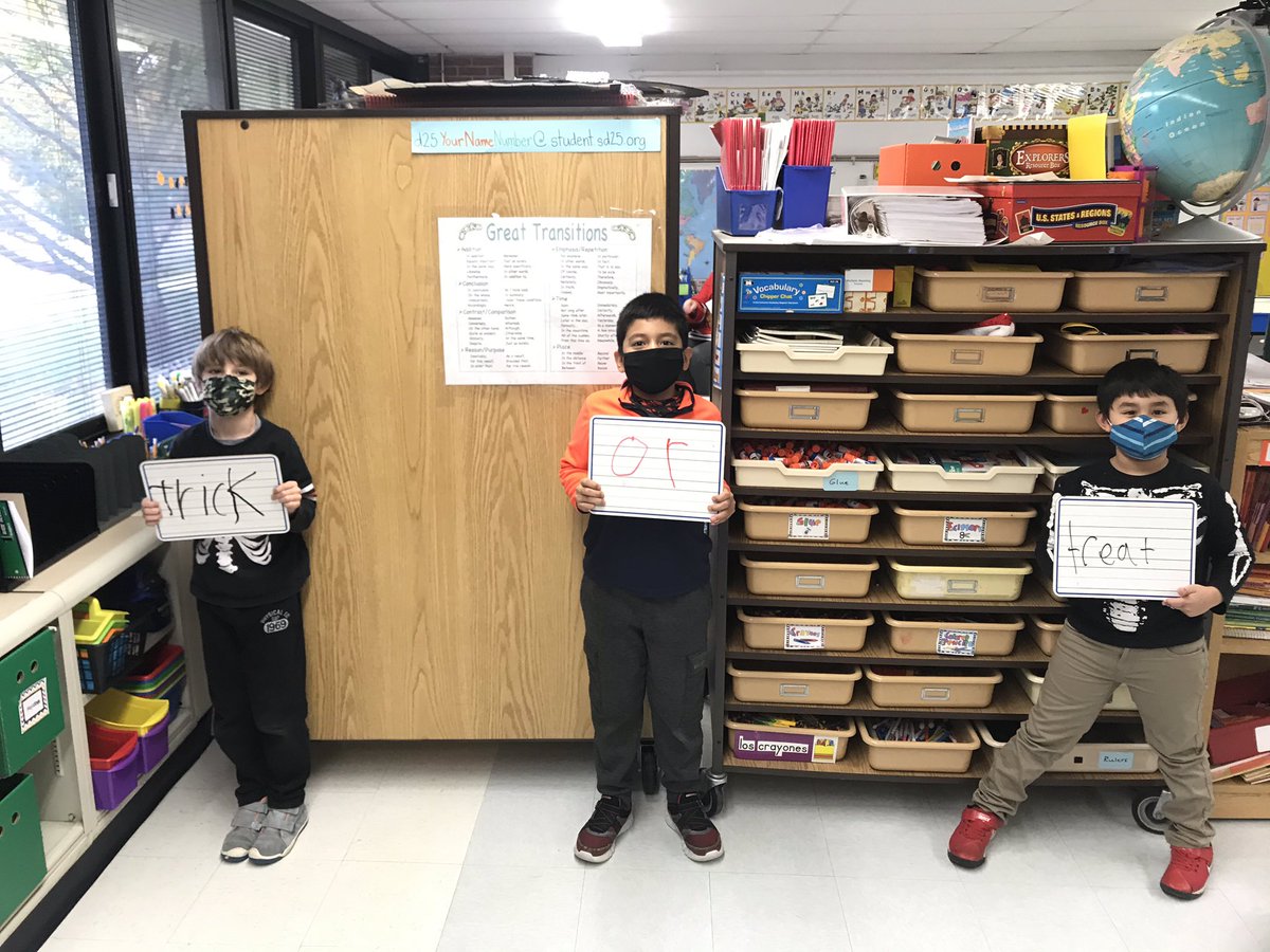 Halloween fun in EL! 🎃 <a href="/WindsorWildcats/">WindsorWildcats</a>