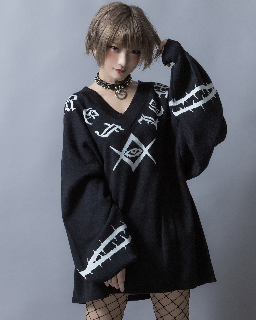 REFLEM/レフレム ファイヤーパターン プルオーバーニット Vネック レフレム ニット ファイヤー REFLEM⁄レフレム ファイヤーパターン プル