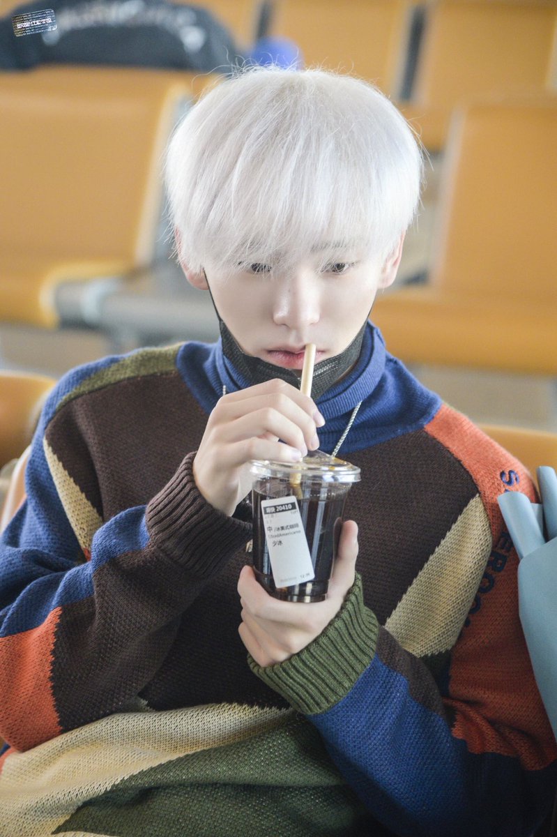BrighteMing's tweet photo. 201016 | PEK🛫️CSX

totally perplexed

#UNINE #mingming #yaomingming #姚明明 #요명명 #요밍밍 #ヨウミソミソ #yaobonan #姚柏南 https://t.co/UxSjdaI4eu