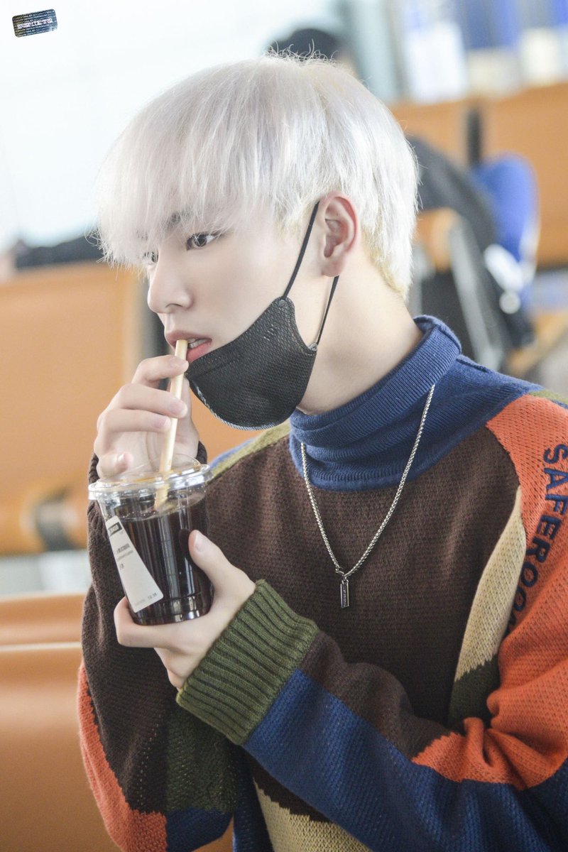BrighteMing's tweet photo. 201016 | PEK🛫️CSX

totally perplexed

#UNINE #mingming #yaomingming #姚明明 #요명명 #요밍밍 #ヨウミソミソ #yaobonan #姚柏南 https://t.co/UxSjdaI4eu