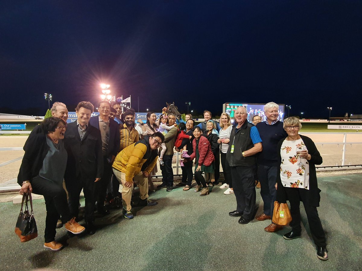 Race 6, Tony Herlihy drives Dina Brown into victory! Trained by Herlihy also, congratulations to all the connections.