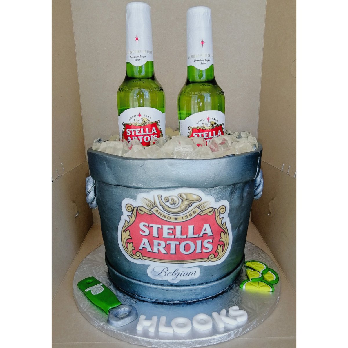 lapearlsconfec's tweet photo. BEER CAKE 

Location 📌: Bromhof, Randburg

[ #stellaartois | #stellaartoiscake | #bromhof | #lapearlsconfec | #randburg | #beercake] https://t.co/tm6VGW8Mpy
