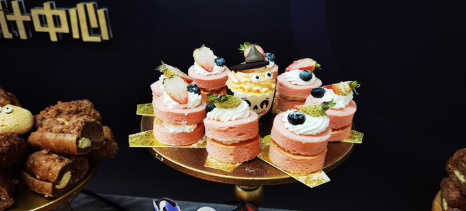 会社のハロウィンケーキ、かわいい😊 