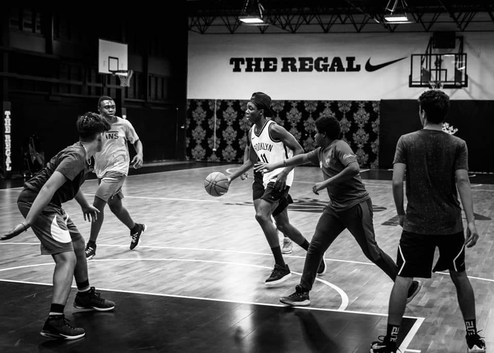 RegalBasketball's tweet photo. Big thanks to @JJRob_LDN &amp; @Dirkwilliams11 for their #inspiration to the #NextGen  of #London #ballers

The future of any sport is in the hands of the next generation and players and clubs have the #power and #responsibility to inspire that generation. Thank you @London_Lions https://t.co/HxDi9fvhFo