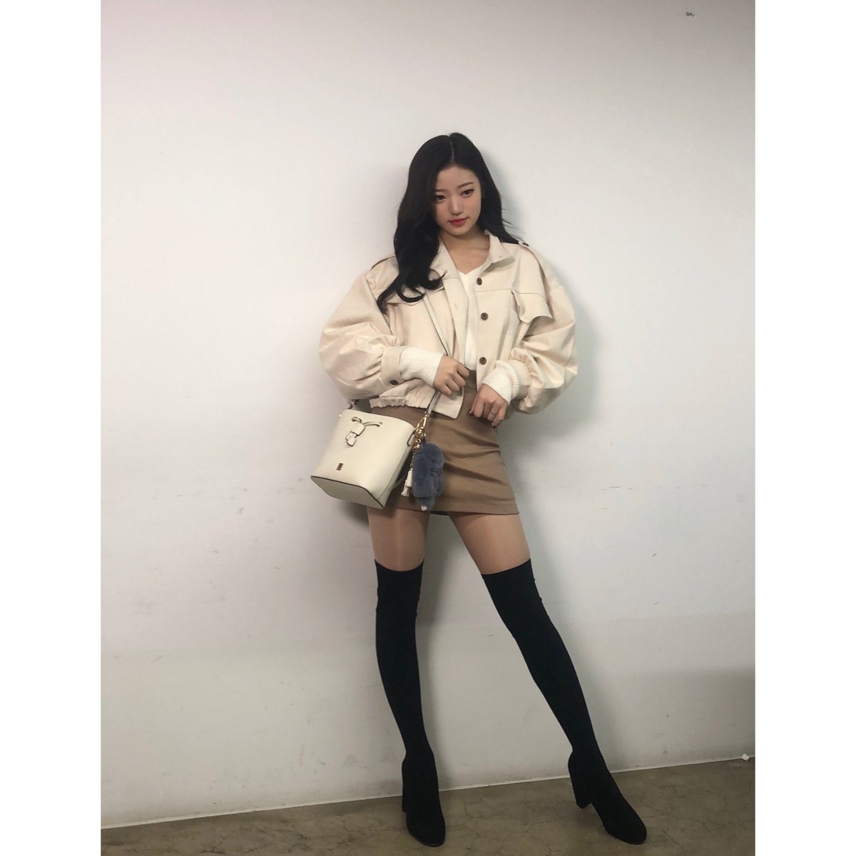SEE_UniUni's tweet photo. Popteen12月号発売

Popteen12月号が発売されました！
今回の表紙はのんのんさんです〜
おめでとうございます❤️
付録はTOMORROW X TOGETHERの
A3両面ポスターです✨

専属＆レギュモ43人の自分磨きプロフ帳がイチオシ企画もあります💕

今回の12月号には、私も参加した企画があるので見てください～🐣 https://t.co/NL80iO3up6