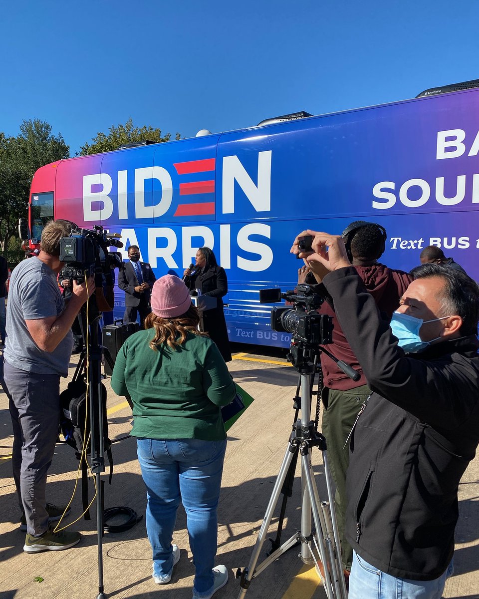 Bringing greetings to the Biden/Harris campaign from Missouri City today. 

The last day of early voting is tomorrow, October 30.  Re-elect Mayor Ford for Missouri City Mayor. Voting is your super power! 

#mayoryolandaford #missouricitytx #BidenHarris2020