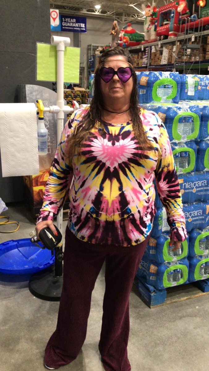lowes0637 tweet media