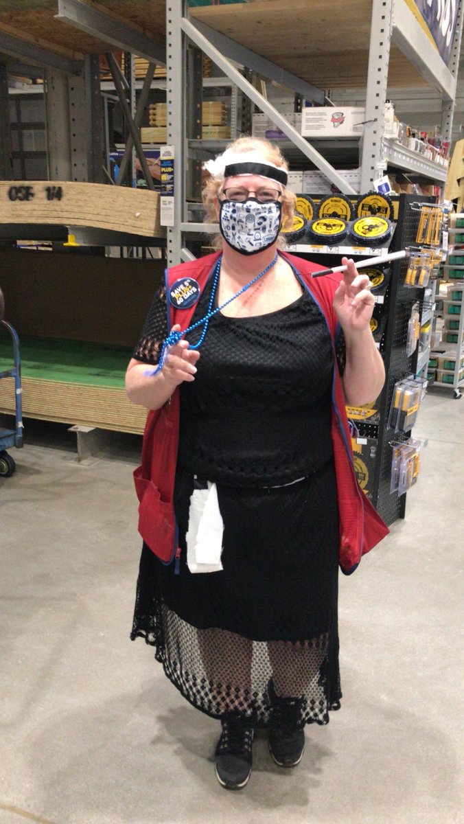 lowes0637 tweet media