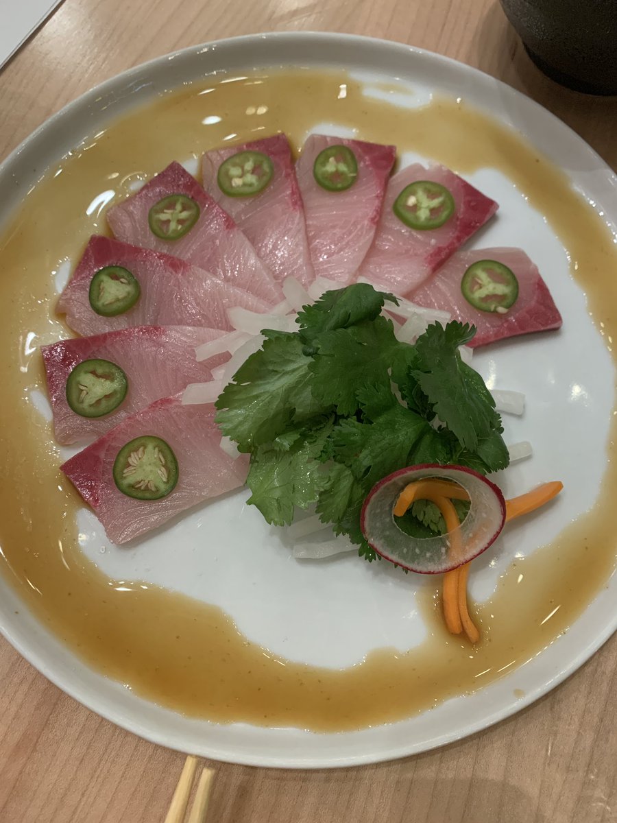 vanessabveille1's tweet photo. #yume #sushi #ventura #studiocity https://t.co/i1f0t7v3Iy