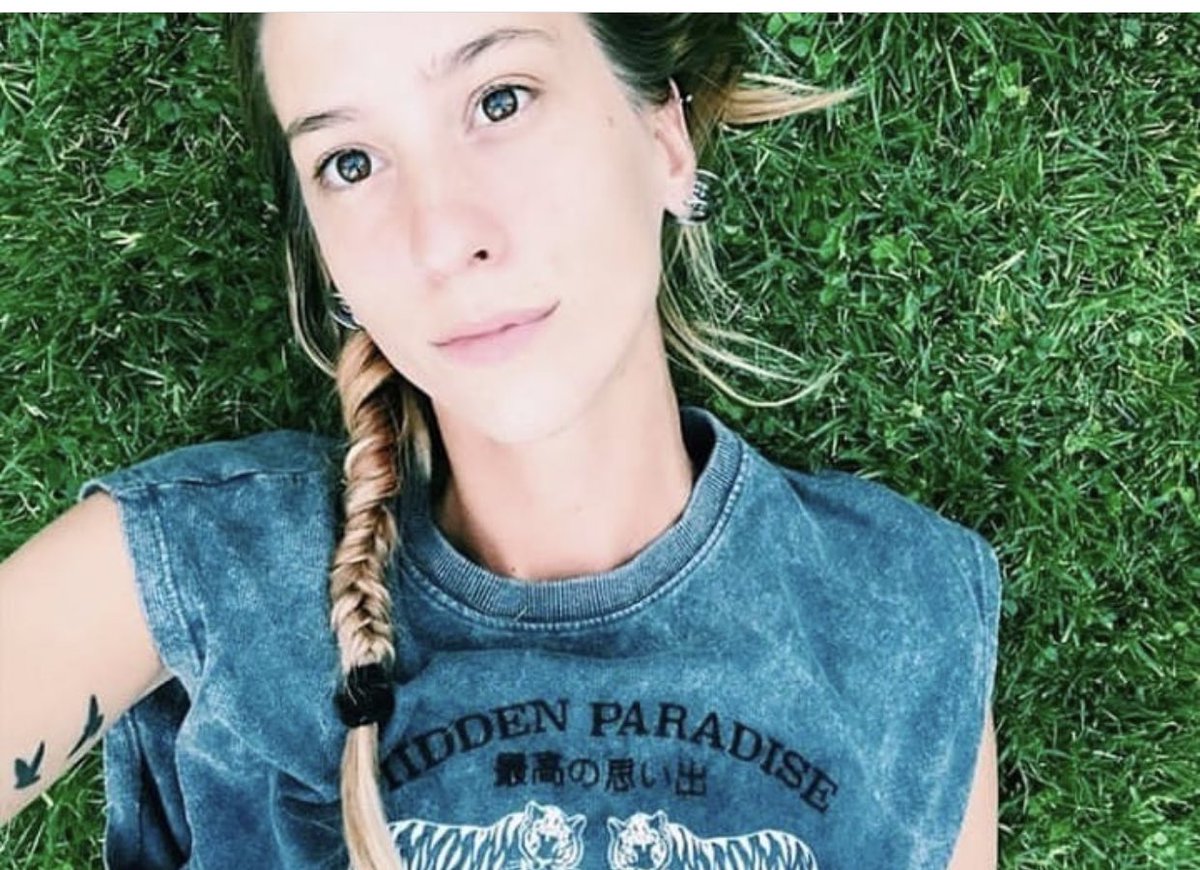 Sottile_Ale's tweet photo. Agustina Paz Marcosig es Argentina, se cayó de un puente en Oregón, USA y sufrió una lesión medular muy grave. Necesita traslado URGENTE en avión sanitario para continuar su tratamiento. Se agradece difusión!! @CancilleriaARG @felipe_sola 
Contacto: agustinagalnares@gmail.com https://t.co/WXzSS19VVu