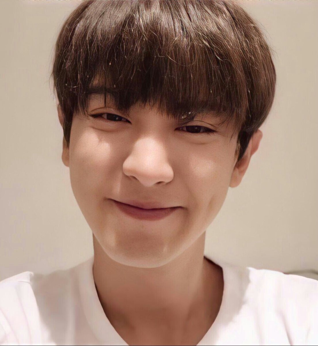 abi2419's tweet photo. Eres un angelito que mereces todo el apoyo y el amor que alguien podría recibir, el mundo no lo entiendo pero nosotras sí, mantente fuerte que aquí estaremos dándote todo el amor y apoyo que te mereces
#WeLoveYouChanyeol https://t.co/d5B9O1LKbn