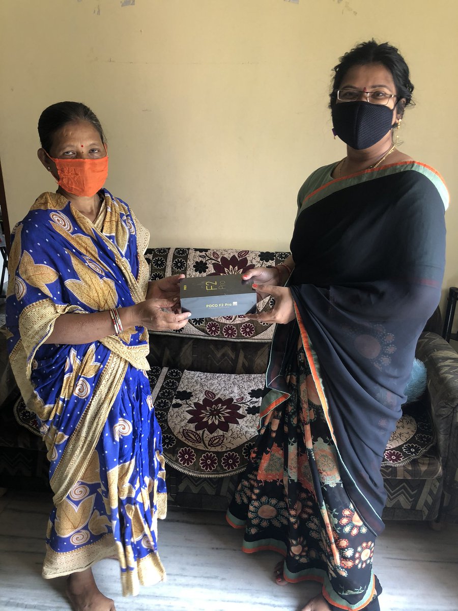 harini_23's tweet image. @DBSBankIndia 
My Housekeeper comes from a very poor family &amp;amp; she has two daughters, they barely earn 5,000/- per month &amp;amp; since it’s lockdown, their kids are facing difficulties in attending their online classes.. (1) 
#PortraitsOfPurpose #PortraitsOfPurposeIndia