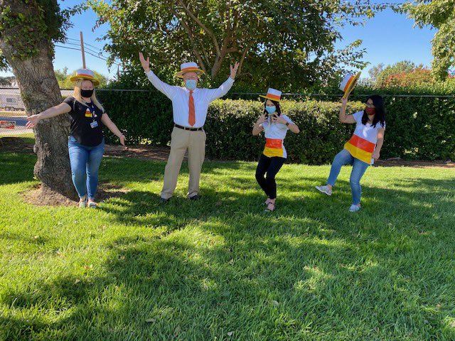 Student Services and Ed Services (⁦<a href="/ycjusdes/">YCJUSD Ed Services</a>)⁩ staff members came out, along with Superintendent Cali Binks (⁦<a href="/calibinks1/">CaliBinks_YCJUSD</a>⁩), for the ⁦<a href="/YucaipaECEC/">Yucaipa Early Childhood Education Center</a>⁩ drive-thru Halloween Parade.  Great costumes, everyone!  Thank you for supporting the fun!