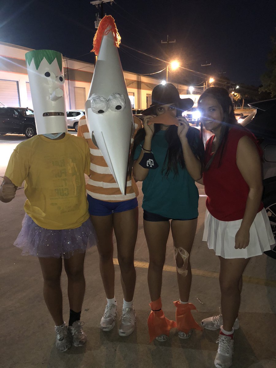 HALLOWEEN WEEK DAY 3:
GRADE DRESS UP ! Here are your sophomores as Phineas and Ferb!